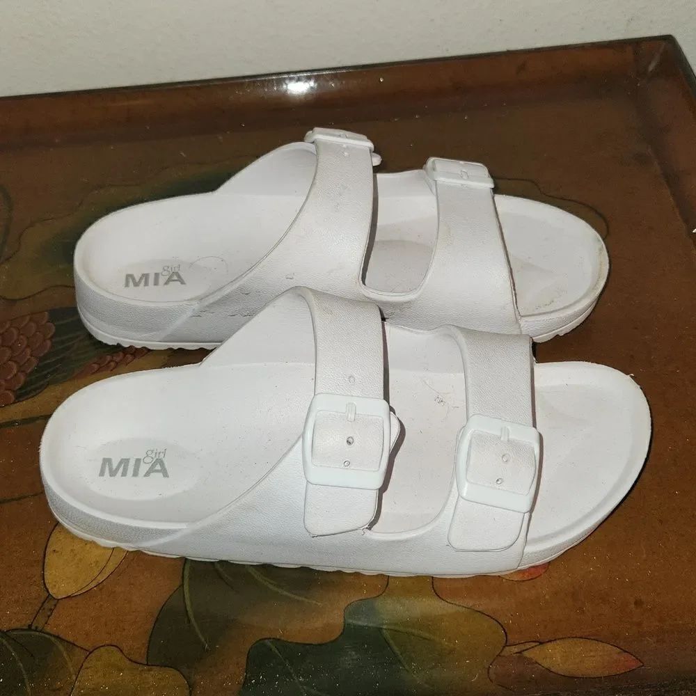Mia Strap Sandals W7